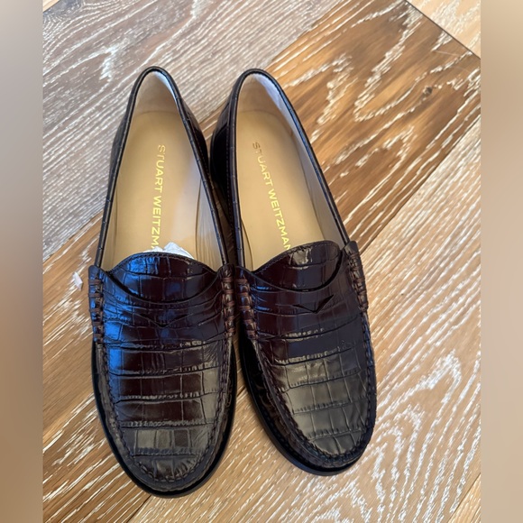 Stuart Weitzman
Women's Lottie Embossed Loafers NWT - Picture 10 of 16